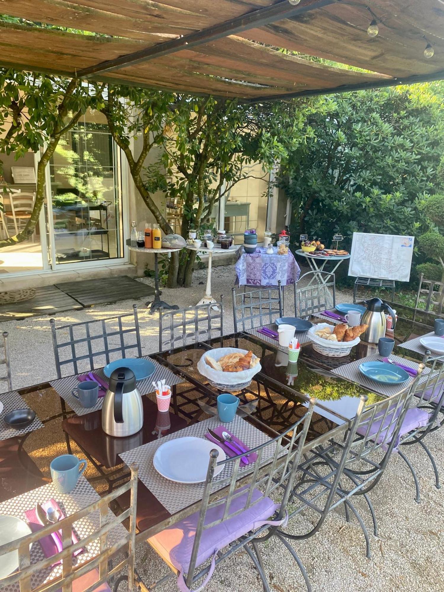 Apartment Crillon - Mas Les Fleurs D'hilaire